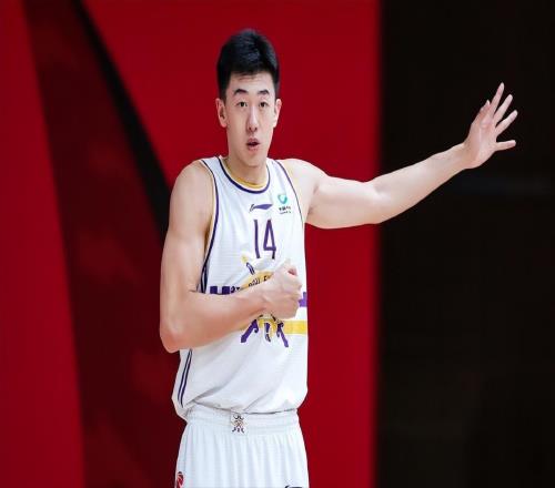 王少杰也要離開廣東租借本賽季結(jié)束后到期，大概率回歸北控