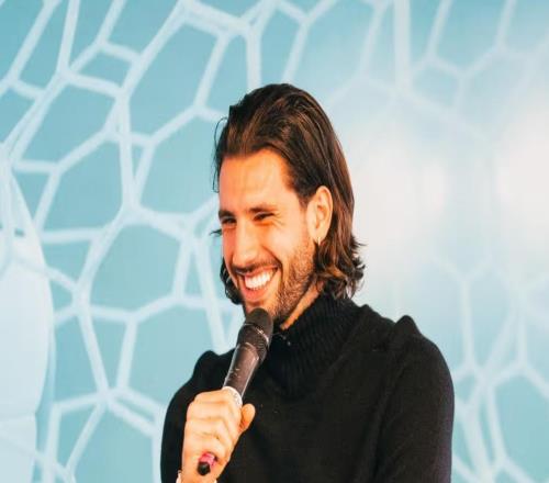 索博：轉(zhuǎn)會之前跟渣叔約了電話但忘了接我喜歡待在利物浦