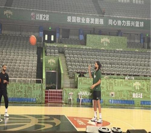 南京同曦總經理：正加急為J.Cole辦手續，4日晚他將以球員身份亮相