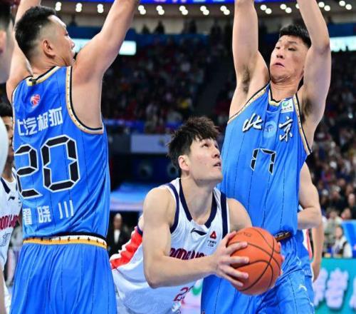 1板1帽！600萬先生終于上場干活了，球迷：連續(xù)躺賺紀(jì)錄被終結(jié)