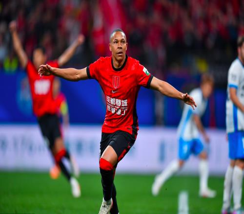 51!4輪轟14球新貴強勢領跑中超34歲神鋒生日夜替補17分鐘戴帽