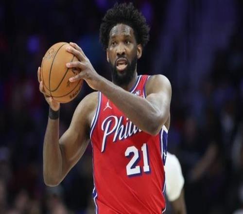 恩比德怒噴莫雷！想打奇才遭強(qiáng)制輪休，直言“我快氣炸了”