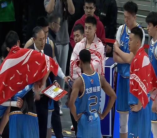 北京男籃力克廣州，周琦14+11力壓徐昕，陳盈駿21+5+6威金頓33分