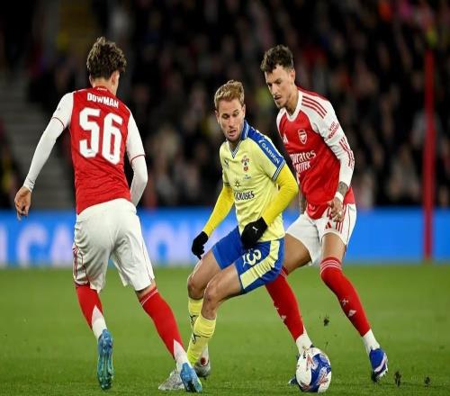 聯賽杯之后是足總杯,阿森納近兩場比賽連丟兩冠