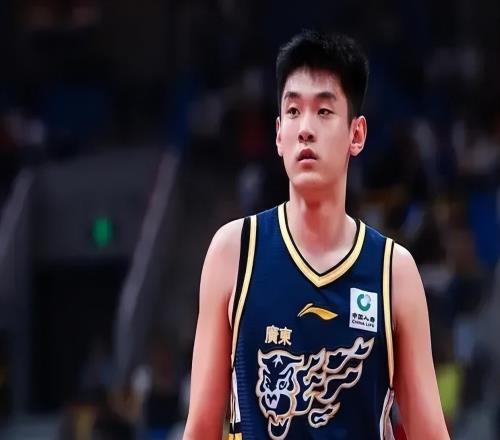 广东10080广厦4利好!奎因统治级,崔永熙回暖,王洪泽成奇兵!