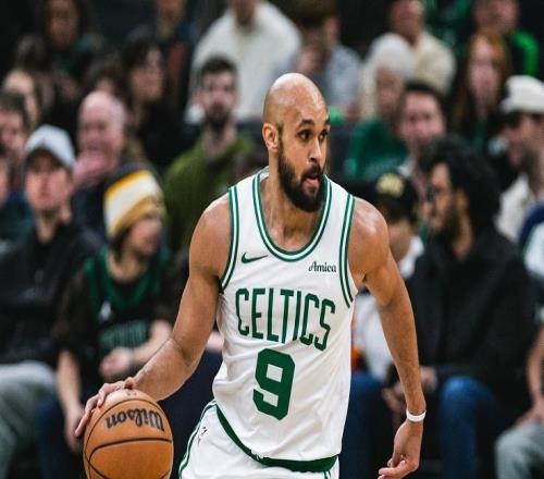 塔圖姆23+11+9杰倫布朗11罰,二輪秀打爆特納,綠軍32分大勝雄鹿