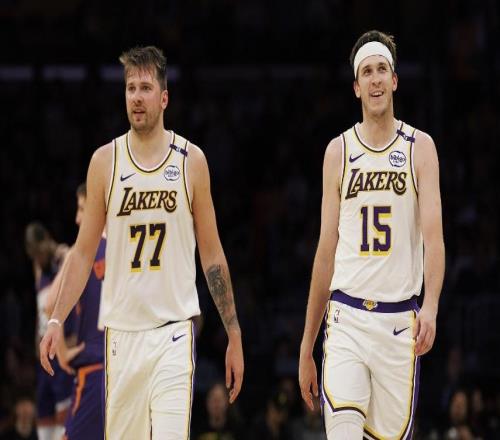 41歲詹皇單核季后賽!湖媒曬18詹高呼信賴他盼死亡之瞳再度臨世