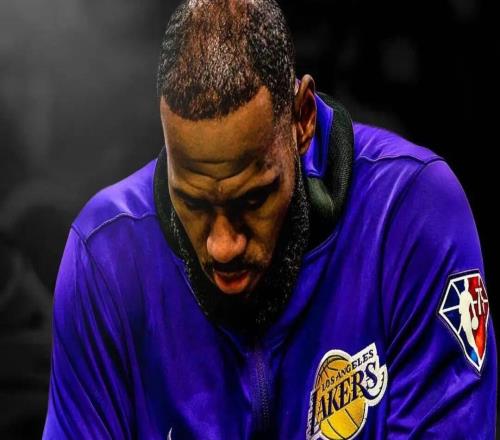 致命打击!里夫斯也赛季报销!湖人真完了....