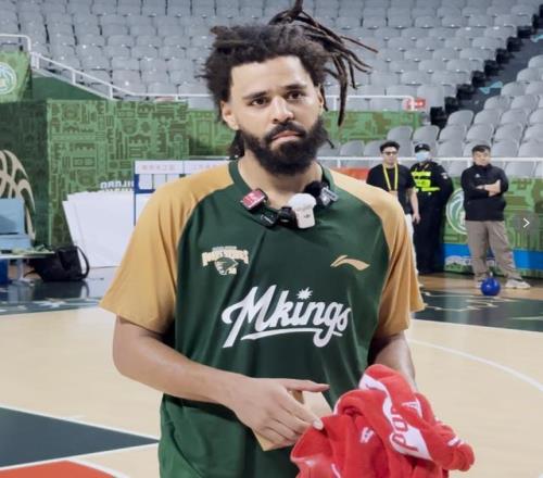 江蘇德比“燃爆”南京,世界級(jí)明星前來“助陣”