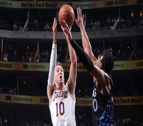 轟15+16+11！湖人撿漏29歲神槍真香：正負(fù)值+8全隊(duì)第一雖敗猶榮