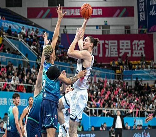 山東男籃季后賽一輪游，并非危言聳聽，邱彪死板用人已成最大軟肋