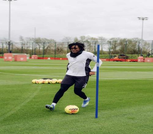 曼聯(lián)貝爾已單獨訓(xùn)練,不定復(fù)出日期!德里赫特離賽季報銷越來越近