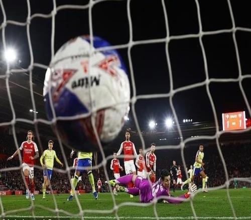 理查茲：阿森納對(duì)陣南安普頓應(yīng)派最強(qiáng)陣容，他們比賽態(tài)度不對(duì)