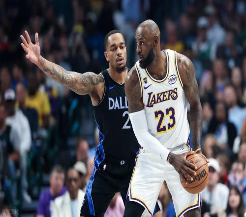 大腿沒了！詹姆斯滅霸模式空砍30+9+15！弗拉格45+8+9+3打爆湖人