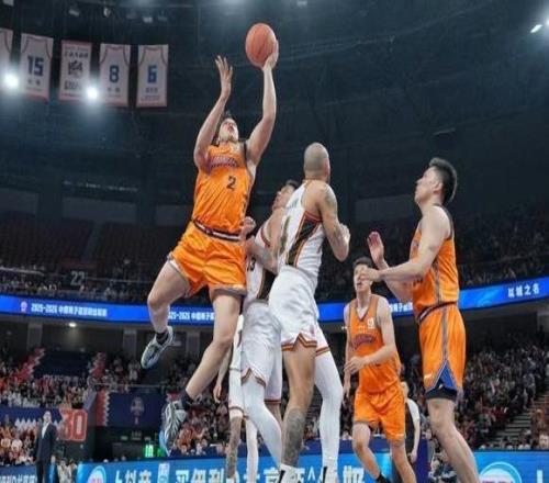 追平連勝紀錄！上海大鯊魚主場戰勝吉林隊