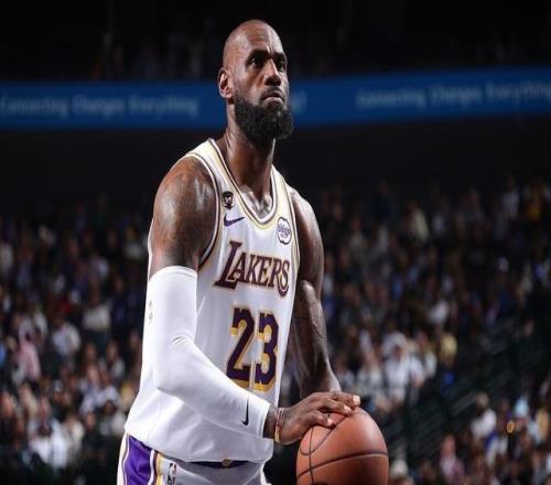 獨木難支,詹姆斯22投12中砍30+9+15準三雙,正負值+1