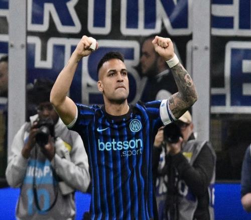 复出即双响!国米队长休战5轮仍5球领先射手榜意大利出局不冤