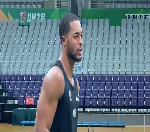 萊迪4+3+1+2了!哈維6+7,李虎翼8+2,遼籃領(lǐng)先四川16分