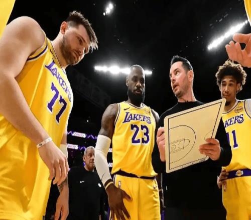 湖人雙星報銷賽季蒙陰,殘陣出擊老詹能否再創奇跡