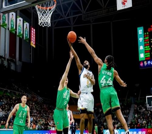 遼籃大外首秀還不錯,張陳治鋒末節扣爽了,烏戈正式表態