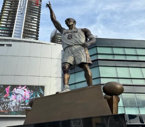 現(xiàn)役球員進NBA名人堂的概率！4人100%，哈登99%，利拉德出乎意料