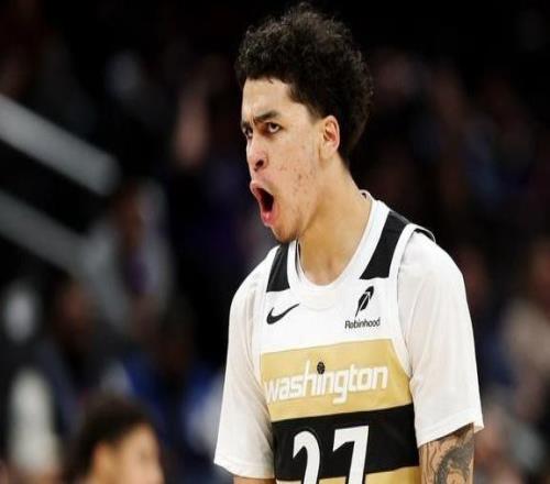 奇才撿到寶！21號秀背靠背轟30+創(chuàng)32年紀(jì)錄，主帥直呼太獨(dú)特！