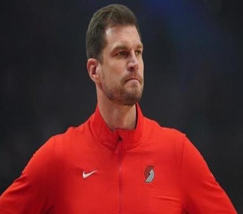 名記：開拓者一直在考察市場(chǎng)以確定本賽季結(jié)束后的新教練人選