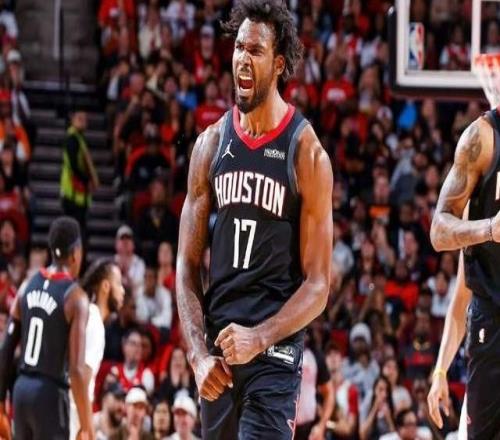 8投1中被棄，火箭鋒線打沒信任再無雙子星史密斯23+9拉開差距