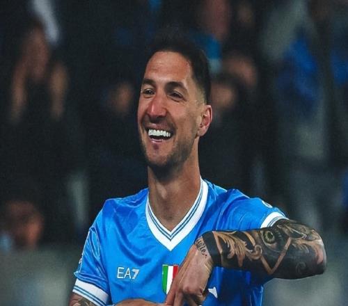 那不勒斯1比0米兰,意甲争冠形势改变,波利塔诺替补救主孔蒂睿智