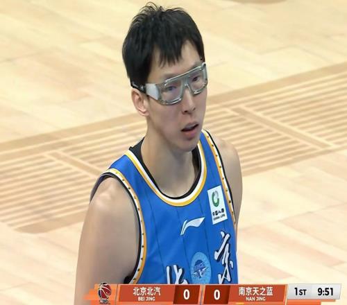 北京男籃10692力克同曦,球員評分:兩人是取勝功臣,麥基不合格