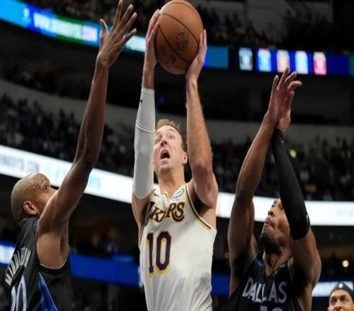 確實盡力了!湖人強力投手改打控衛后竟然打出了超級三雙的數據