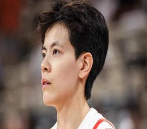 突然官宣！轉(zhuǎn)戰(zhàn)澳洲聯(lián)賽，又一個(gè)中國球員出去了！