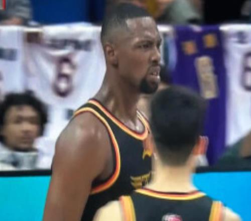 亂CBA一夜4隊已進季后賽廣東隊跌第61隊10連勝山東隊重返前4