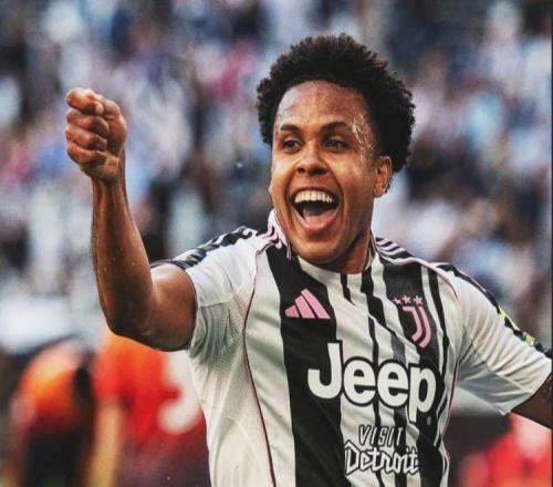 隨著那不勒斯10絕殺AC米蘭+尤文20！意甲最新積分榜：科莫不敗