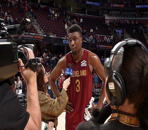 進(jìn)攻手段真是相當(dāng)豐富，騎士替補(bǔ)中鋒還是能夠起到不小的作用的