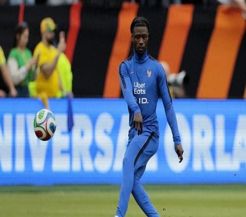 皇馬中場轉(zhuǎn)會英超可能性大增，四大豪門誰能笑到最后