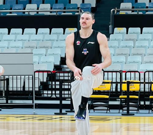 備戰(zhàn)廣廈！克里斯約翰遜傷情更新，許夢君劉毅隨隊，邱彪展望比賽