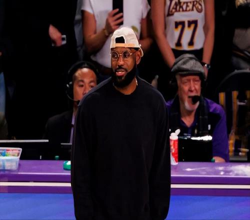 官宣！火箭簽17+4后衛(wèi)，文班傷情更新，字母哥與雄鹿矛盾內(nèi)幕曝光