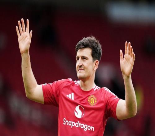 马奎尔续约1年:从8000万标王到更衣室"活化石"