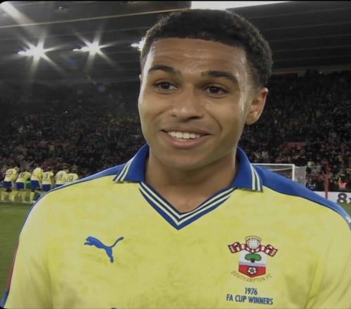 曼聯(lián)欲2000萬簽足總杯黑馬充實(shí)中場！出自曼城青訓(xùn)，剛絕殺阿森納