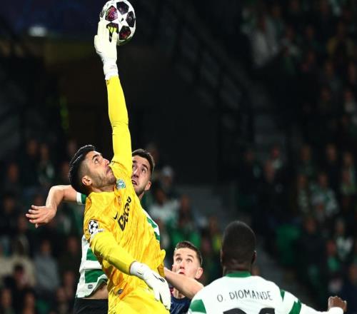 一場10，上演神劇情：補時絕殺，英超領(lǐng)頭羊險勝，歐冠征服客場