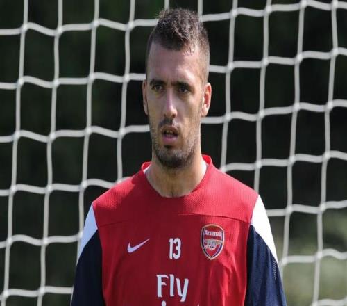 維維亞諾：效力槍手時(shí)有次我宿醉后出任二門，整場比賽都祈禱3C別受傷