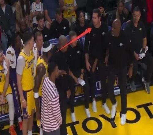 湖人内讧!雷迪克差点被揍四杀!输了117分啊!