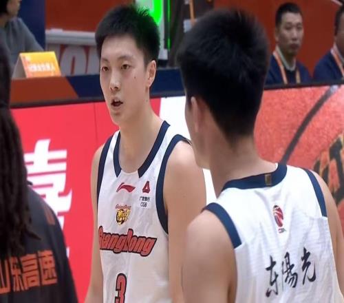 暴跌至積分榜第6！廣東最強大腿接近報銷，杜鋒失去爭冠底牌！