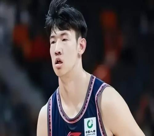 廣東隊(duì)沖前4，崔永熙吐槽，薩林杰復(fù)出，黃明依或走人，杜鋒真難