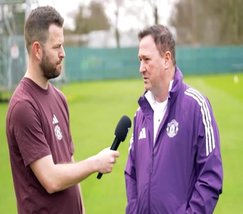 曼联助教史蒂夫:我们目标是以接近积分榜顶端的成绩结束赛季