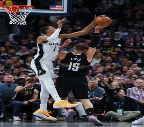 路威認為應特批CC和文班的評獎他認為其他人獲得最佳防守球員會降低獎項的價值_NBA直播