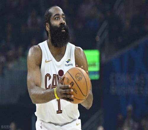 騎士122116險(xiǎn)勝老鷹，米切爾迎2大里程碑，但阿特金森卻如坐針氈