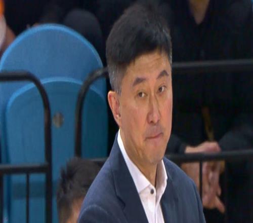 贏青島5分！杜鋒十分開心，點名表揚廣東隊3人