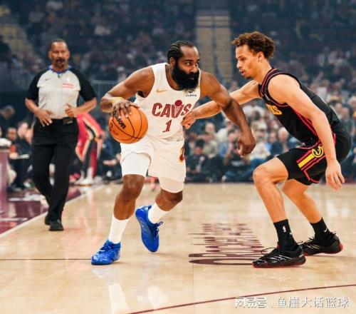 騎士拒逆轉！哈登21+5完成救贖，米切爾31+7創(chuàng)紀錄，勇士棄將爆發(fā)